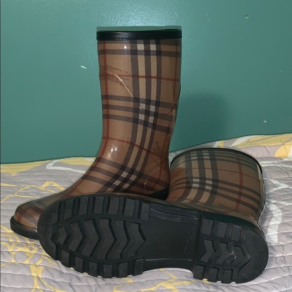 Burberry Rainboot - Picture 2 of 6